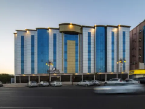 エナラ ホテル アパートメンツ - タブク タブークのホテル