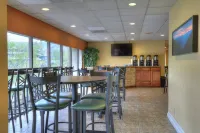 Edgewater Hotel and Conference Center - breakfast