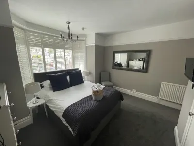 Grosvenor Lodge Guest House Hotels near Adventure Wonderland