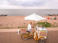 Whitstable's Beachcombers, Sleeps 10, Dog Friendly Hotel di Herne Bay