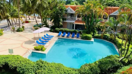 Coco Reef Resort & Spa Отели в г. Краун Пойнт