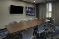 페어필드 인 & 스위츠 던칸 - 수영장