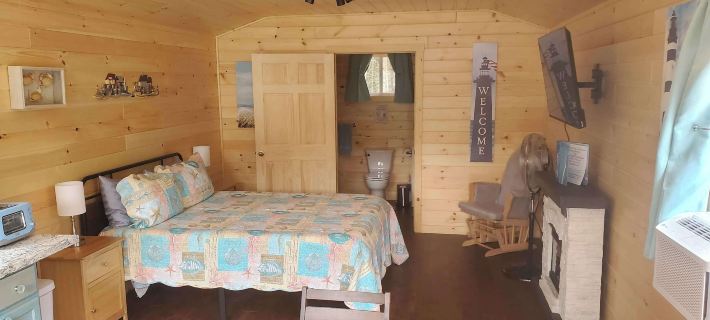 Lighthouse Cabins Maine Hotels in Tremont