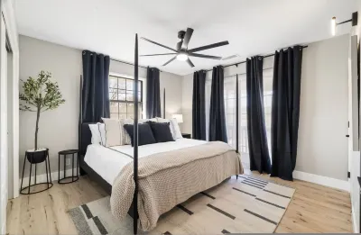 Craftsmen Gem 2-Br House Walk Whiskey Rowsleep 6 Hotels near Upper Goldwater Lake parking