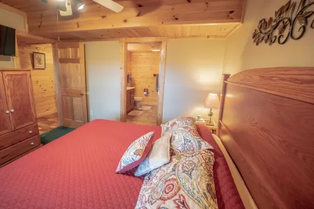 Poppy’s Place Cabin