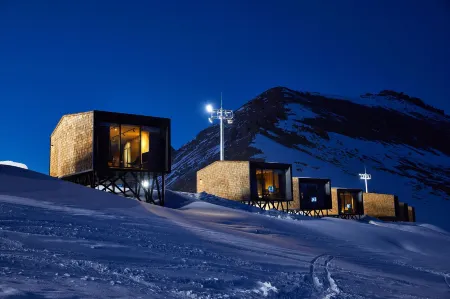 Tenir Eco Hotel Отели в г. Бескайнар