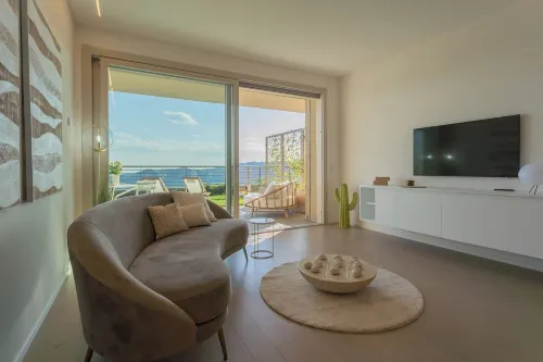 La Vista Bonita by Rent All Como