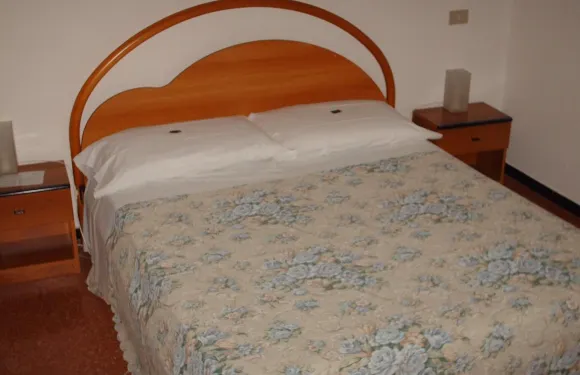 阿爾貝格特里亞納埃迪克酒店