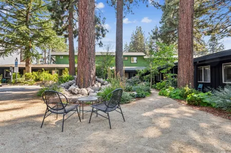 Brand New Boutique Stay - Stateline, Heavenly, Beach - South Lake Chalet Отели в г. Саут Лейк Тахо