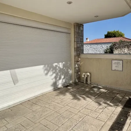 Hector Apartment Airport by Airstay Отели в г. Спата-Артемида