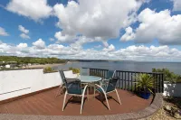 Cystanog Fach - Spectacular Sea Views, Balcony and Terrace, Parking