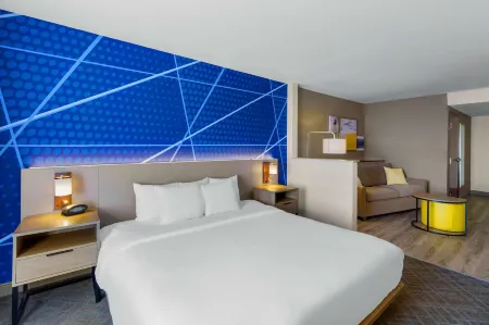 Comfort Suites Vacaville-Napa Valley Area Отели рядом с достопримечательностью «Университет Калифорния, Дэвис»