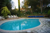 Les Chambres d'Hotes au Bois Fleuri Hotels in Puget-sur-Argens