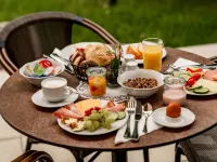 Villa Elisa Hotels near ليهِن