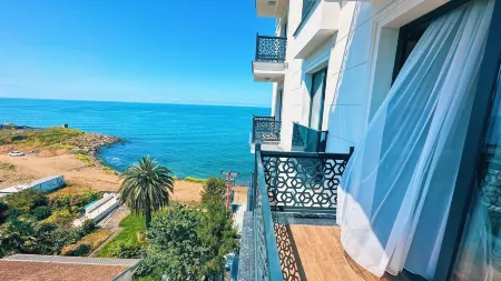 BILIRIS Hotel Отели рядом с достопримечательностью «Ak Yaşam Residence»