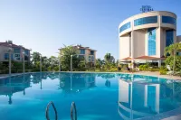 Hotel Central Plaza - Pools