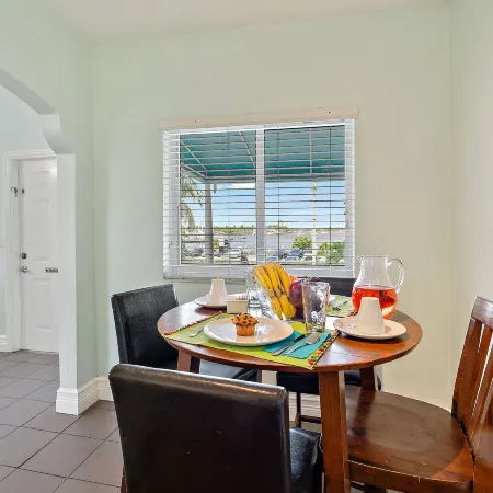 Hollywood Beachside Boutique Suite