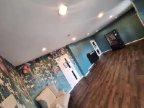 โรงแรมสต็อกวูด โรงแรมในลูตัน