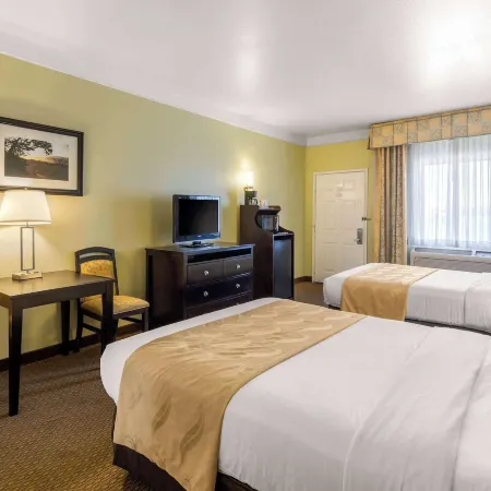 Quality Inn & Suites Gallup I-40 Exit 20