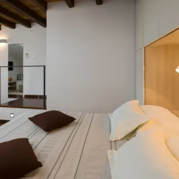 Real Scampis Hotel - Housity