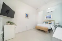 Room 15: Skyline Sips and Santurce Charm