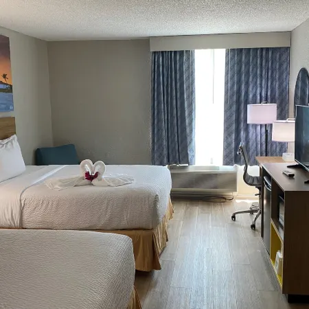 Days Inn & Suites by Wyndham Fort Pierce Midtown