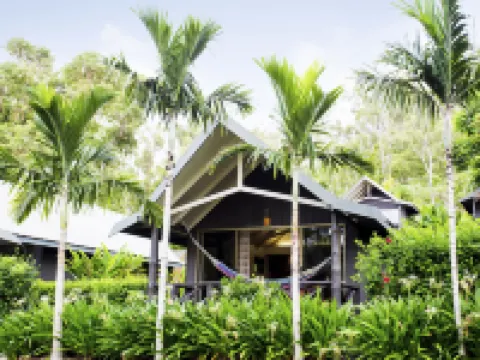 Palm Bungalows Hotels in Hamilton Island