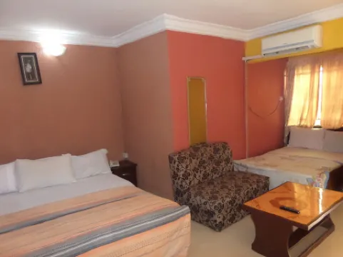 哈德羅克套房酒店