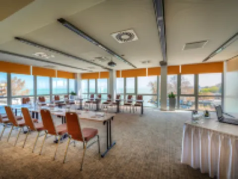 Hotel Yacht Wellness & Business Hotels in Siófoki
