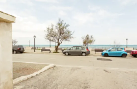 GuestHost - Bari Airport Seaview Apartment