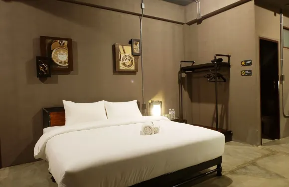 騎士卧房青年旅館和咖啡館