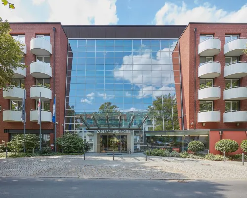 Living Hotel Weißensee Отели рядом с достопримечательностью «Ледовая арена Wellblechpalast»