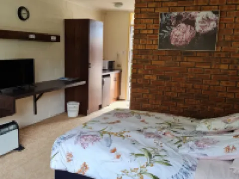 Toora Lodge Motel Hotels in Foster