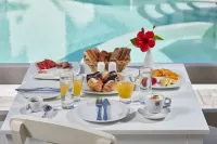 Aegean Plaza Hotel Отели в г. Санторини