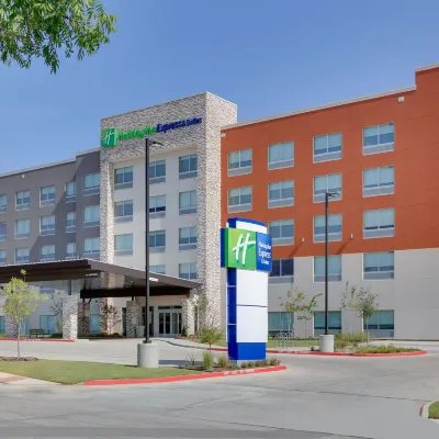 Holiday Inn Express & Suites DALLAS NW HWY - LOVE FIELD by IHG Hotels in der Nähe von Freizeitpark Zero Gravity