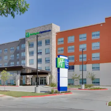 Holiday Inn Express & Suites DALLAS NW HWY - LOVE FIELD by IHG