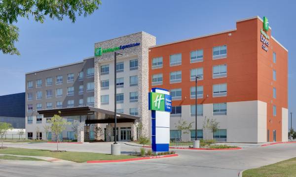 Holiday Inn Express & Suites Dallas NW HWY - Love Field by IHG