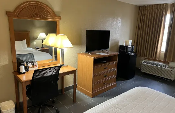 法爾美洲佳價旅館