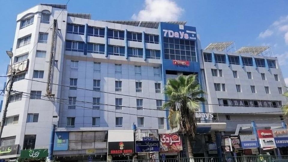 Seven Days Hotel