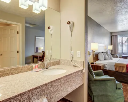 エコノ ロッジ セント ジョージ ノース - ニア パイオニア パーク セントジョージのホテル