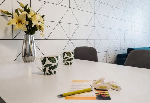 홀리데이 인 익스프레스 - 제슈프 에어포트