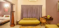 Hanu Reddy Residences Wallace Garden