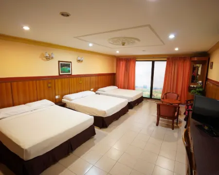 FullyWell Hotel Hotels in Kampar
