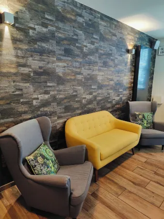 Hotel Ladeuze Отели рядом с достопримечательностью «University Library & Bell Tower»