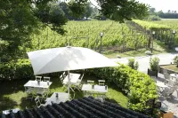 Flädie Mat & Vingård Hotels in 