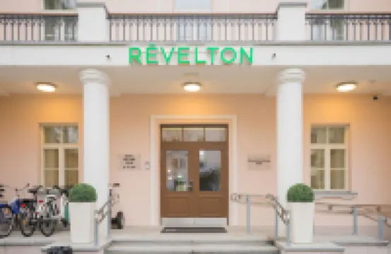 Revelton Suites Tallin Hotel a 