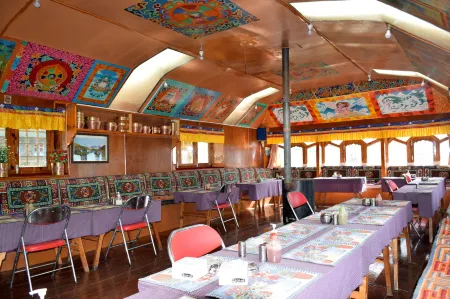 Machermo Lodge & Bakery Отели в г. Солукхумбу