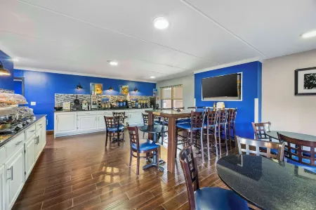 Best Western Shelbyville Inn and Suites Celebration Inn