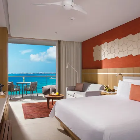 Dreams Vista Cancun Golf & Spa Resort