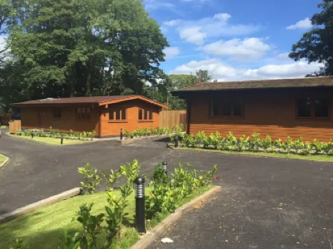 Shellow Lane Lodges Hotels in 